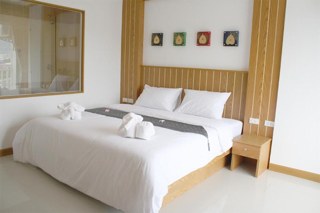 Santi White Hotel Phuket Стая снимка