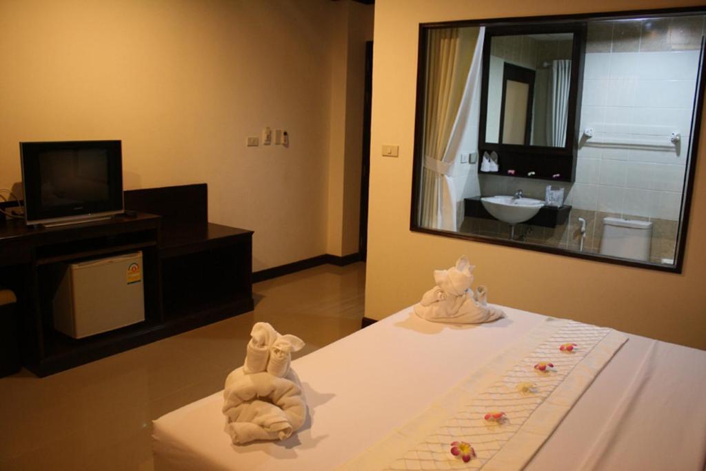 Santi White Hotel Phuket Стая снимка