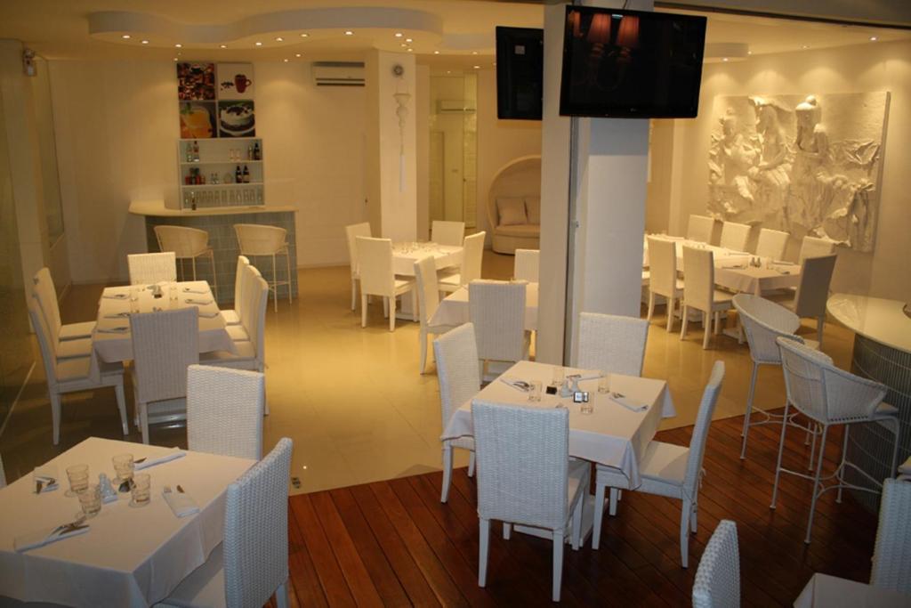 Santi White Hotel Phuket Екстериор снимка