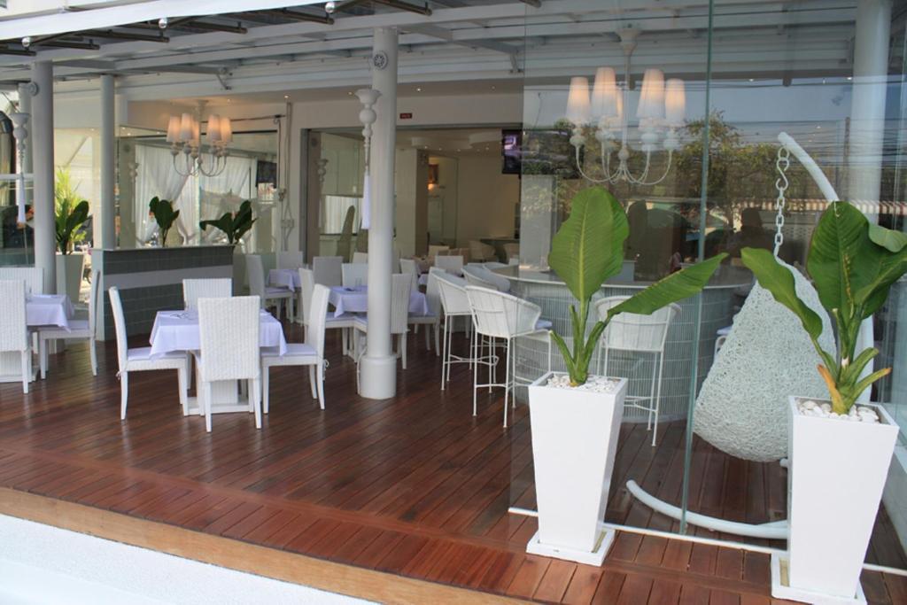 Santi White Hotel Phuket Екстериор снимка